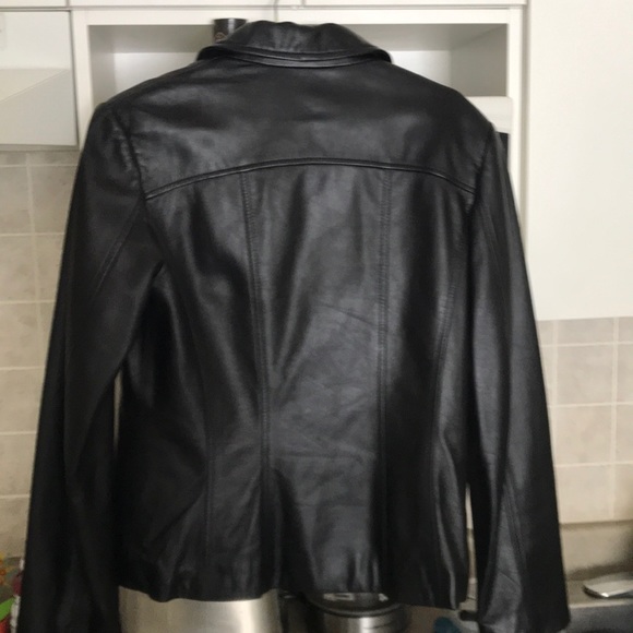 Woman LeatherJacket NEVER WORN-$450 - Picture 4 of 6